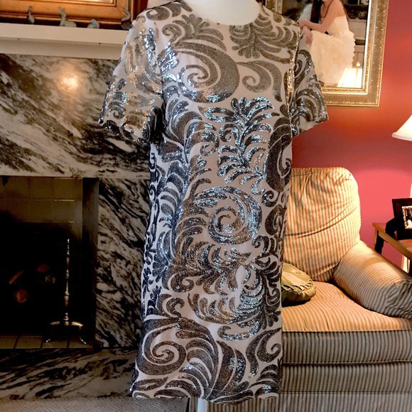 Forever 21 Dresses & Skirts - Ivory & Silver Shift Dress